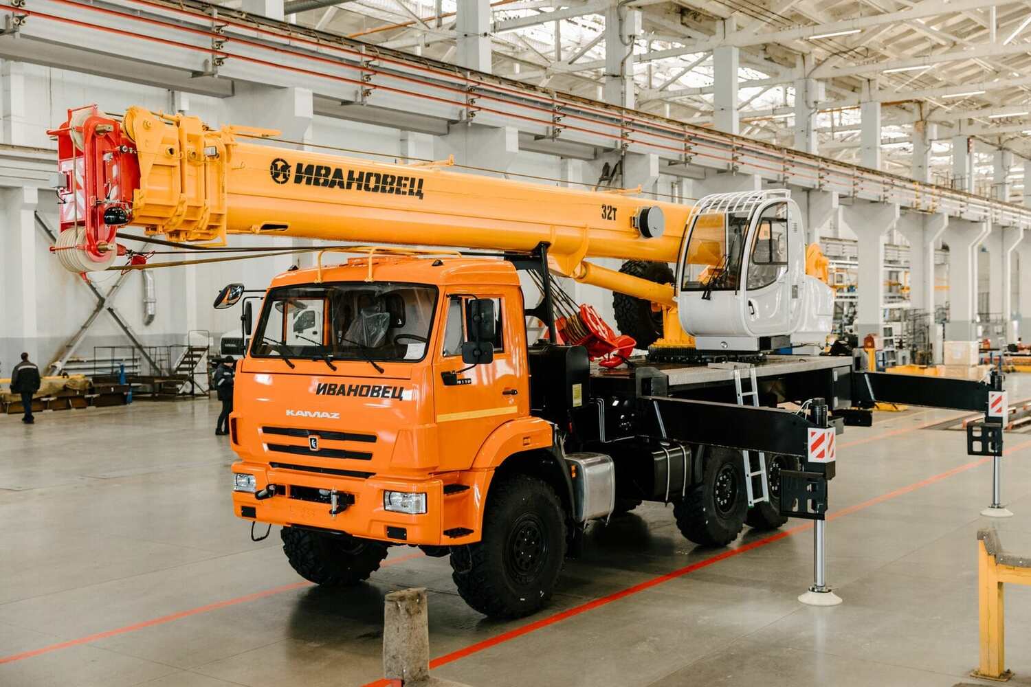 Автокран Ивановец КС-55717К-3 Air на КАМАЗ-43118, 32 тонны, 31 метр, 6х6